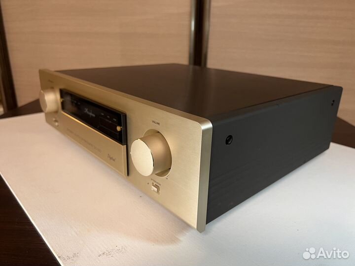 Предварительный усилитель/ цап Accuphase dc-300