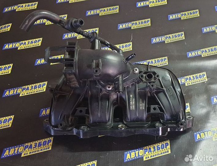 Коллектор впускной Volkswagen Golf GTI