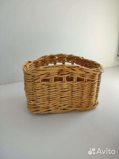 Салфетница плетеная