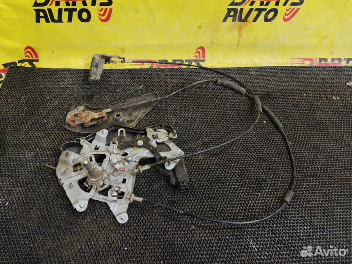 Замок боковой двери задний правый Hyundai Grand