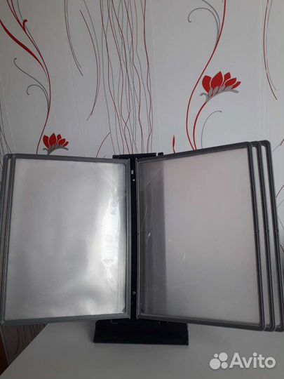 Уголок покупателя