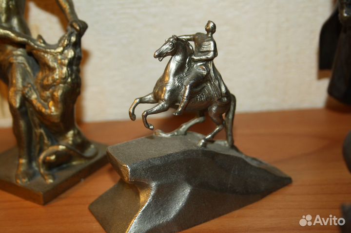 Силумин, бронза. Монументскульптура