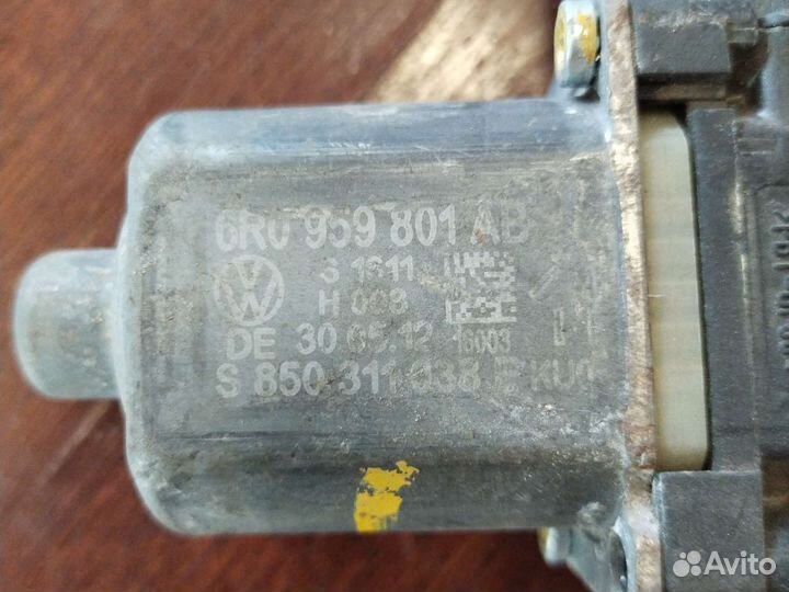 Моторчик стеклоподъемника VAG-6R0 959 801 AB