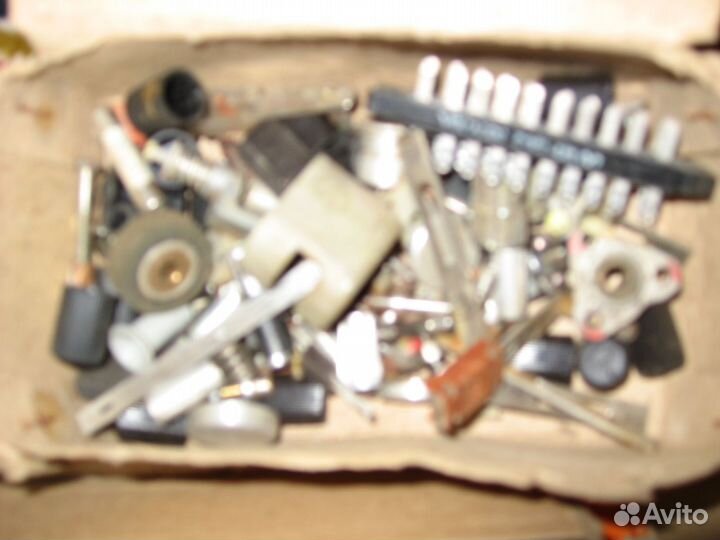 Запчасти на катушечный магнитофон и кассеты