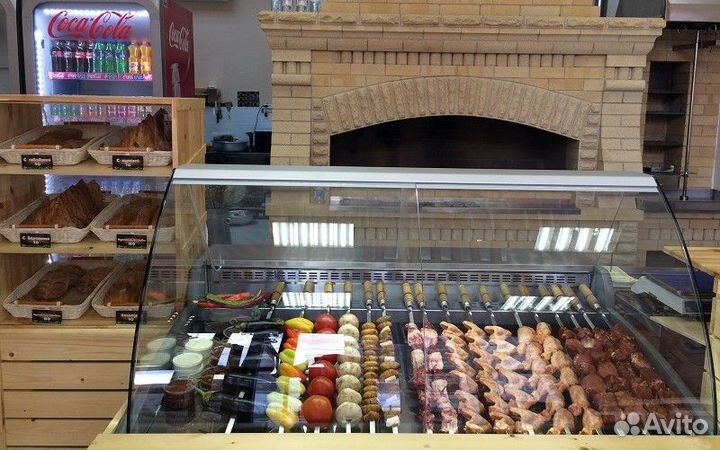 Шаурма-шашлычная на трафиковом перекрестке