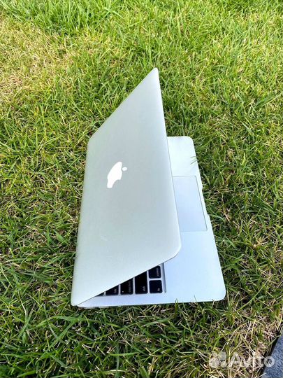 Apple MacBook Air 11