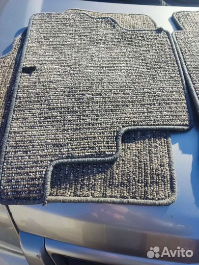 Коврики салона для Nissan Tino HV10