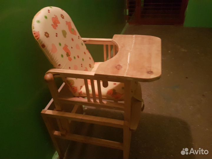 Стульчик для кормления