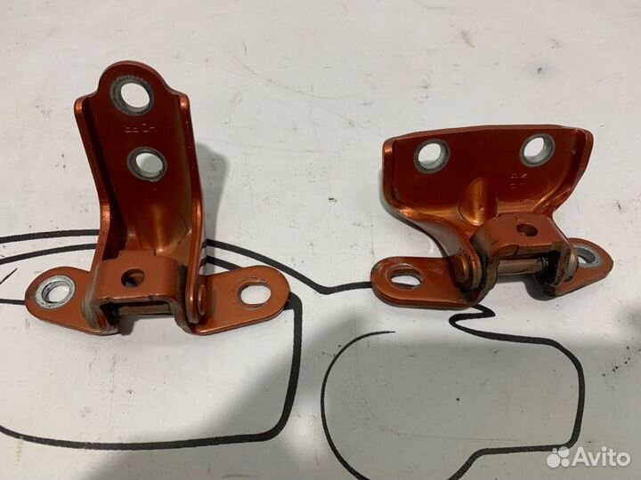 Петли двери задние левые Kia Sportage SL G4KD 2011