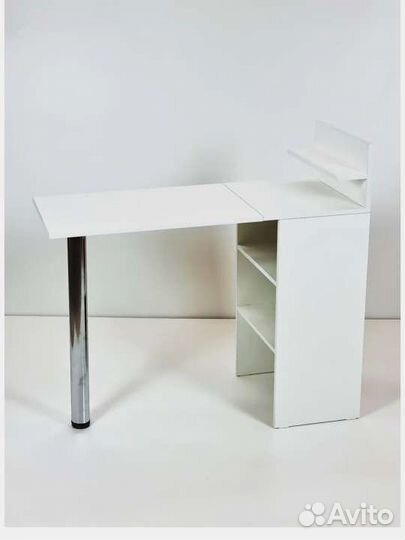 Маникюрный стол складной