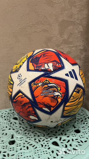 Футбольный мяч adidas лига чемпионов
