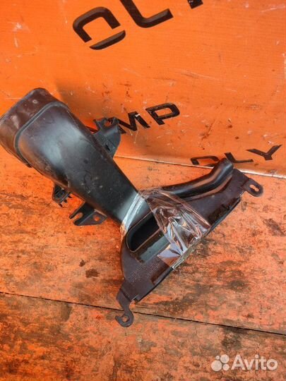 Воздухозаборник Toyota Harrier GSU35 2GR-FE 2006