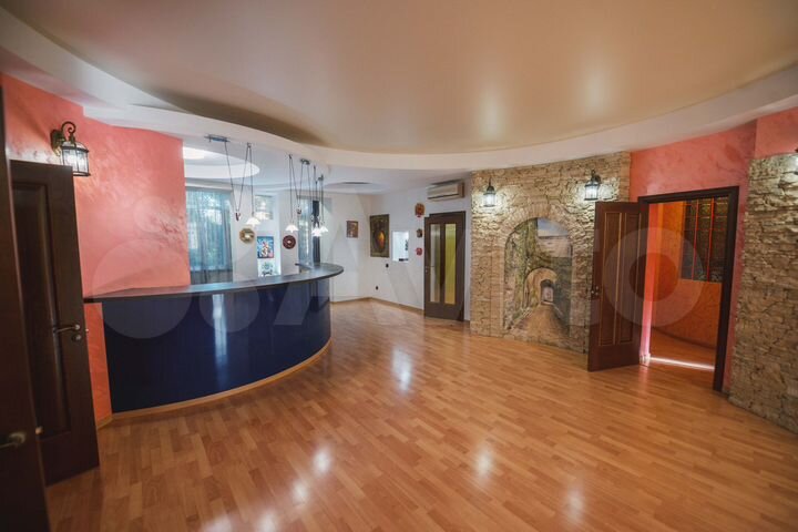 4-к. квартира, 163,5 м², 1/9 эт.