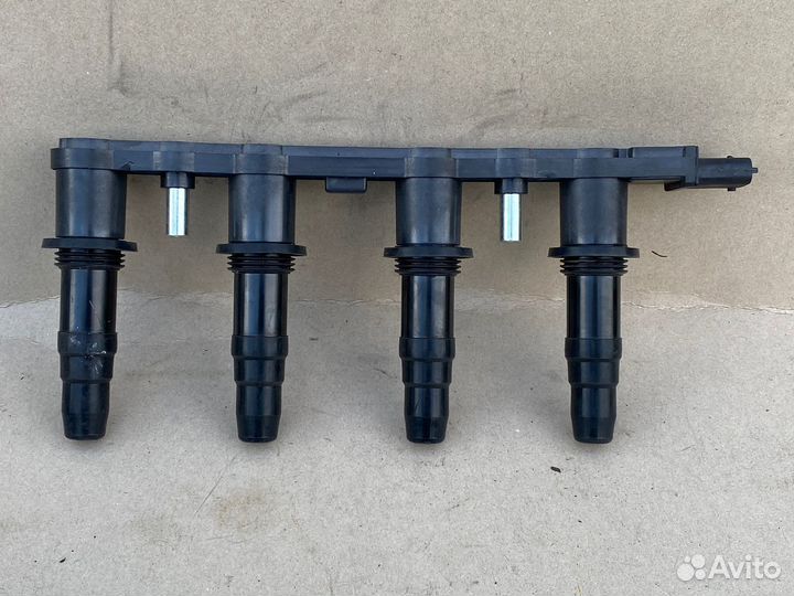 Модуль зажигания Opel Zafira B 1.8