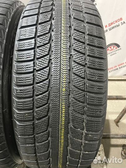 Triangle TR777 235/55 R17 105T