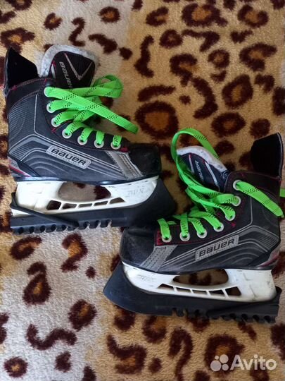 Хоккейные коньки bauer vapor x200