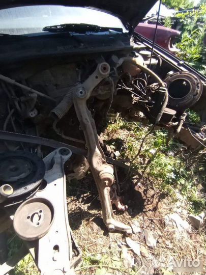 Балка подрадиаторная Volkswagen Vento 1993