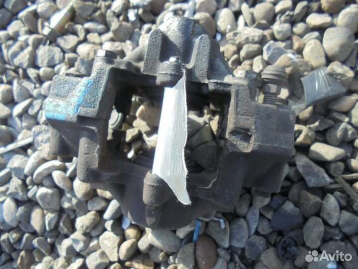 Суппорт задний правый Mercedes-Benz C180 W203