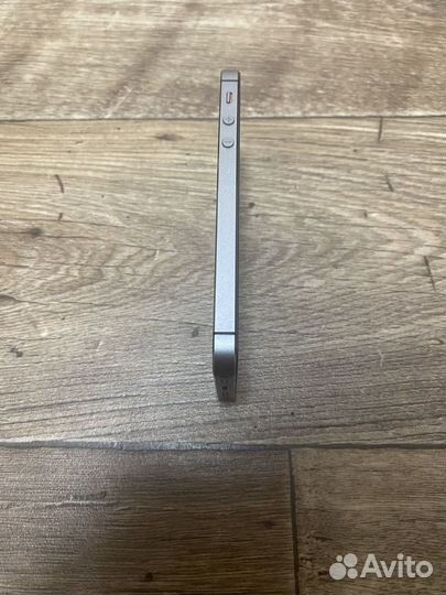 iPhone 5S, 16 ГБ