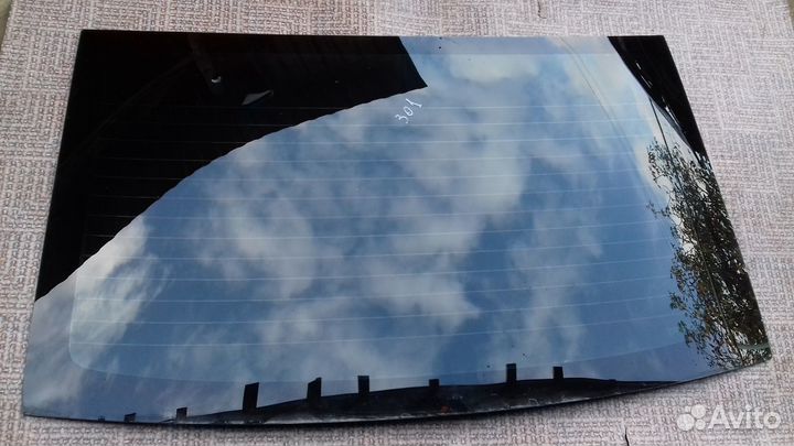 Стекло заднее Пежо 301 Ситроен C-Elysee