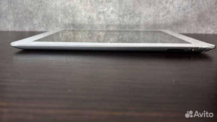 iPad 4 16Gb Wi-Fi Cellular + Logitech keyboard