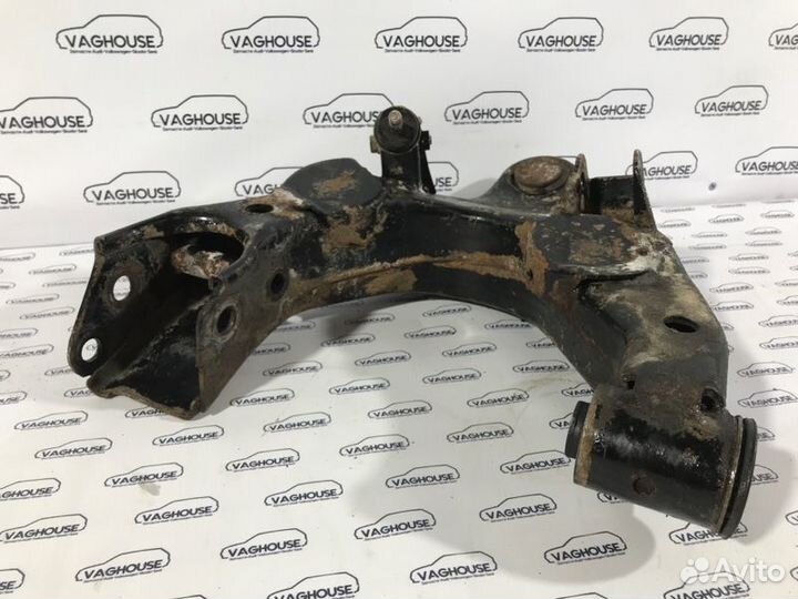 Рычаг подвески передний левый Toyota Land Cruiser