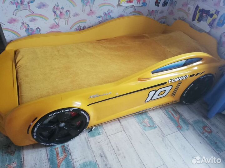 Детская кровать машинка