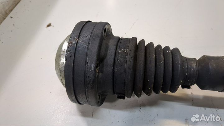 Полуось правая передняя Volkswagen Caddy