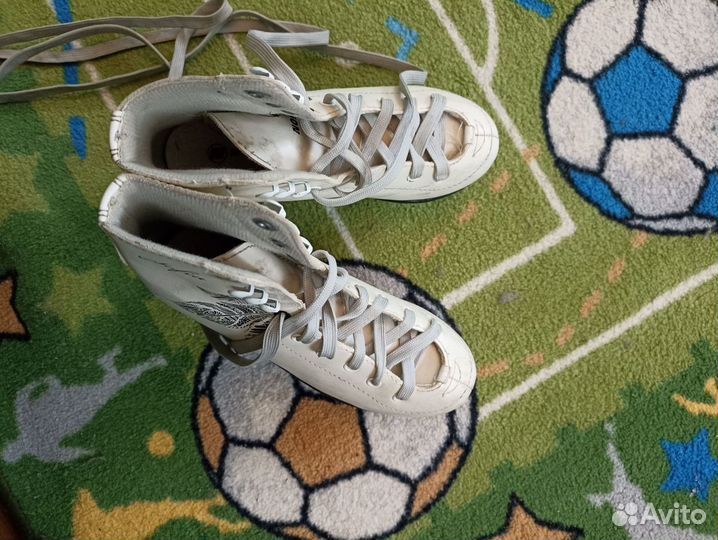 Коньки фигурные 33 размер