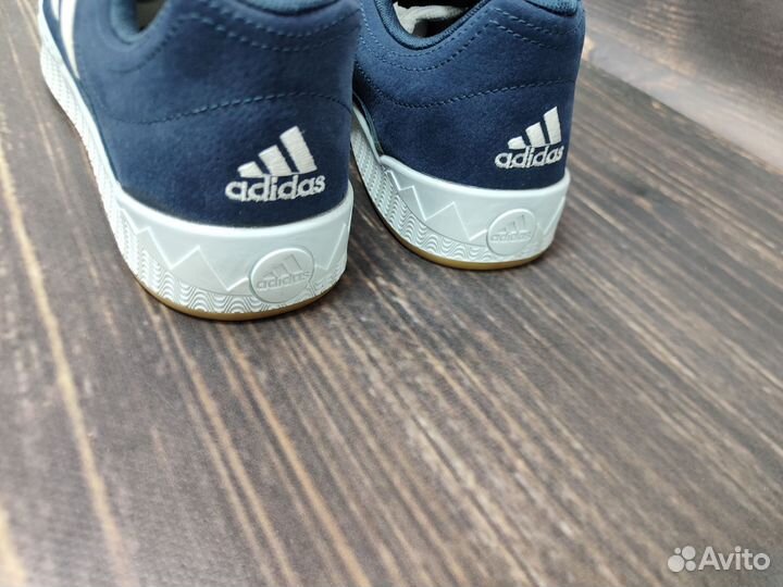 Кроссовки adidas