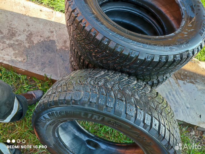 Michelin X-Ice North 3 215/60 R16