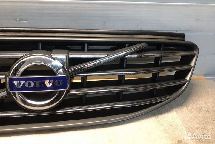 Решетка радиатора Volvo XC60
