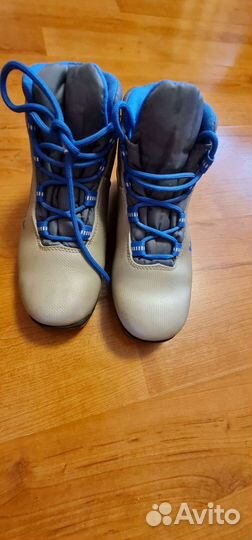 Лыжные ботинки р.36