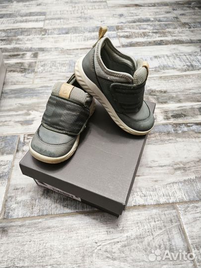 Кроссовки детские