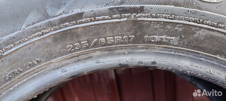 Dunlop SP Winter Ice 01 235/65 R17