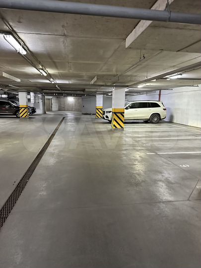 Машиноместо, 15 м²