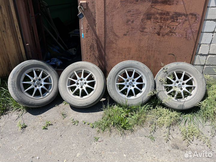 R15 Yokohama BluEarth RV-02 195/65, PCD 4x100 DIA 56.1