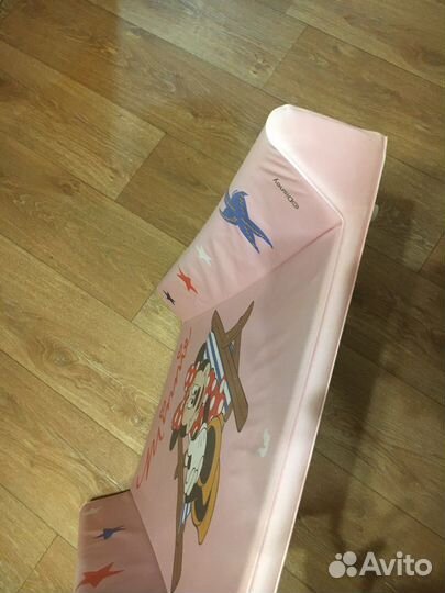 Пеленальная доска (столик) с бортиками