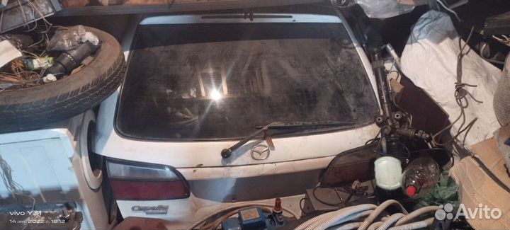 Задняя дверь Mazda cappella