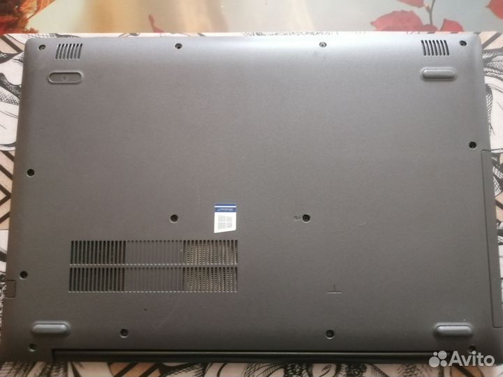 Продам ноутбук Lenovo IdeaPad 330-15AST