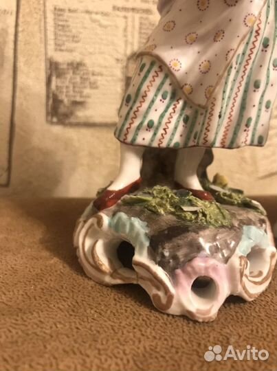 Фарфоровые статуэтки Европа