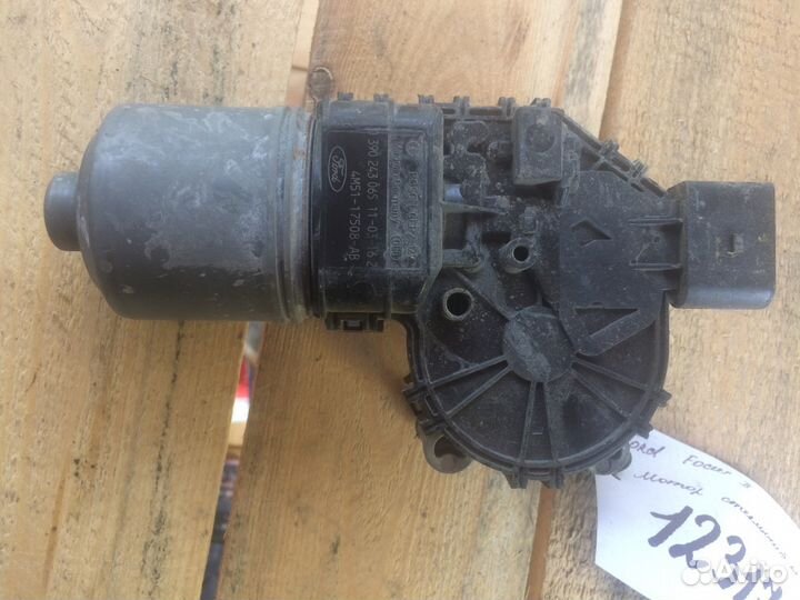 Моторчик передних стеклоочистителей Ford Focus 2