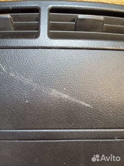 Консоль центральная Toyota Land Cruiser