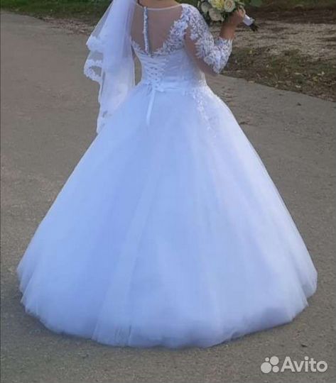 Свадебное платье