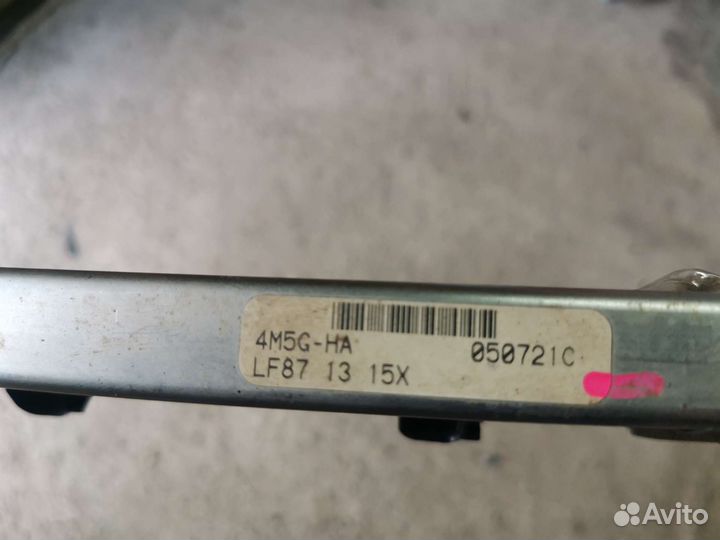 Ford 1,8 125л.с. Топливная рампа с форсунками