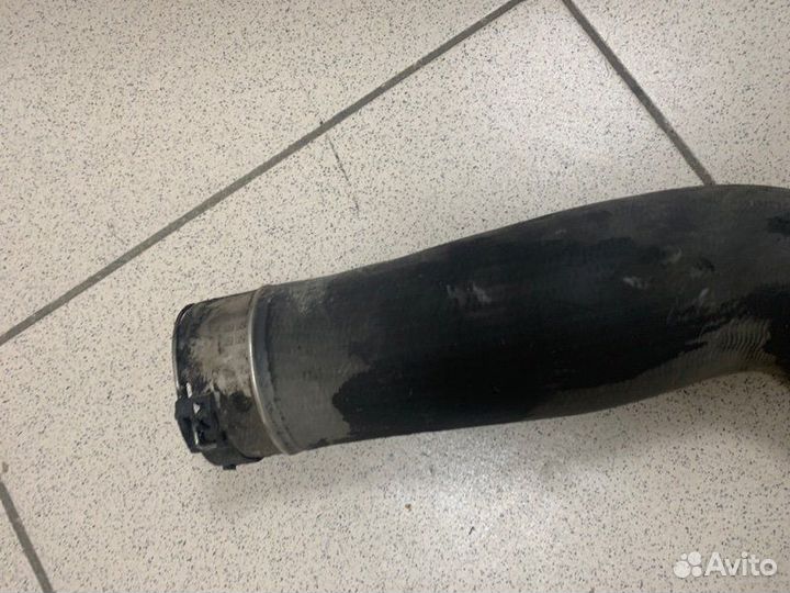 Патрубок интеркулера Bmw 5 touring N47N 2011