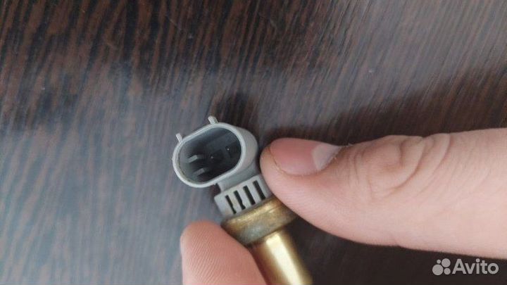 Датчик температуры охлаждающей жидкости Mercedes