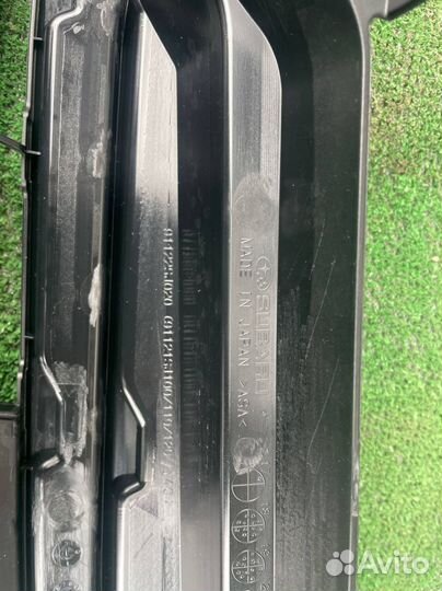 Subaru Forester 5 Решетка радиатора