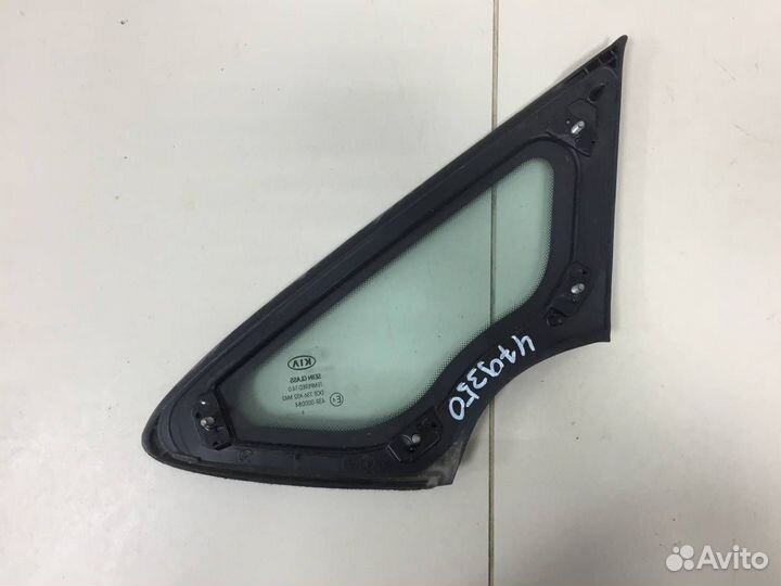 Стекло кузовное глухое правое Kia Ceed JD 2012-201