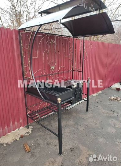 Мангал с крышей